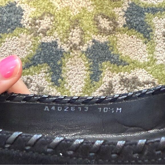 Y2K Stuart Weitzman Black Suede Heels with Kitten Heel - Picture 8 of 8